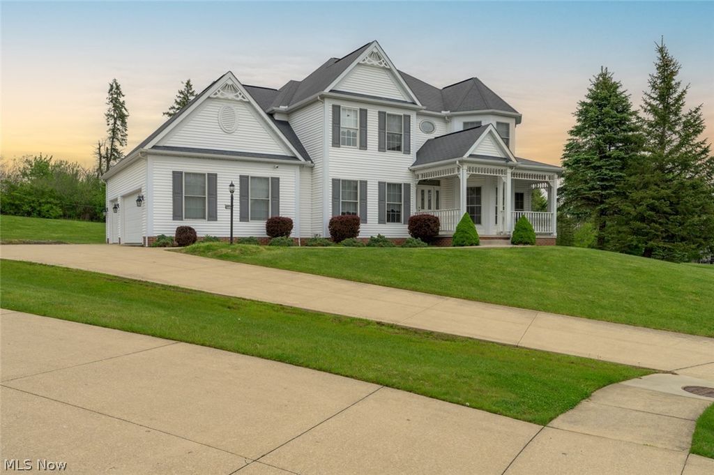 Photo of 8772 Waterford Court, Streetsboro, OH 44241 (MLS # 5207043)