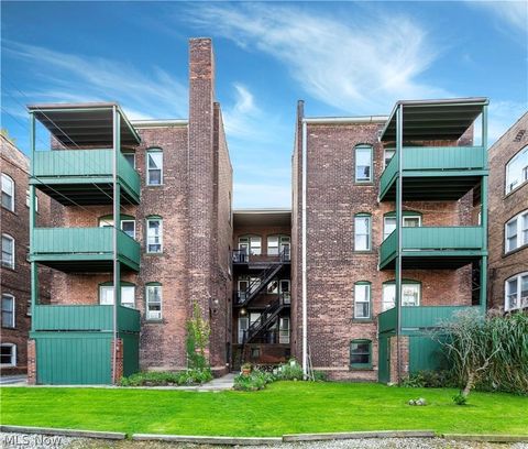 Tiny photo for 2685 Euclid Heights Boulevard #2, Cleveland Heights, OH 44106 (MLS # 5190153)