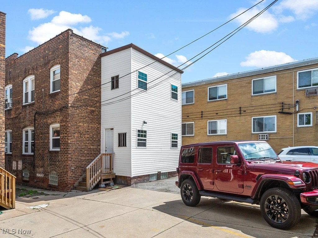 Photo of Lakewood, OH 44107 (MLS # 5177097)