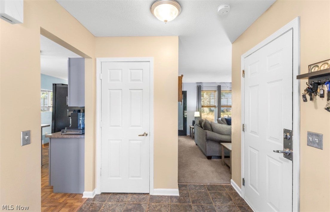 969 Ridgecrest Drive