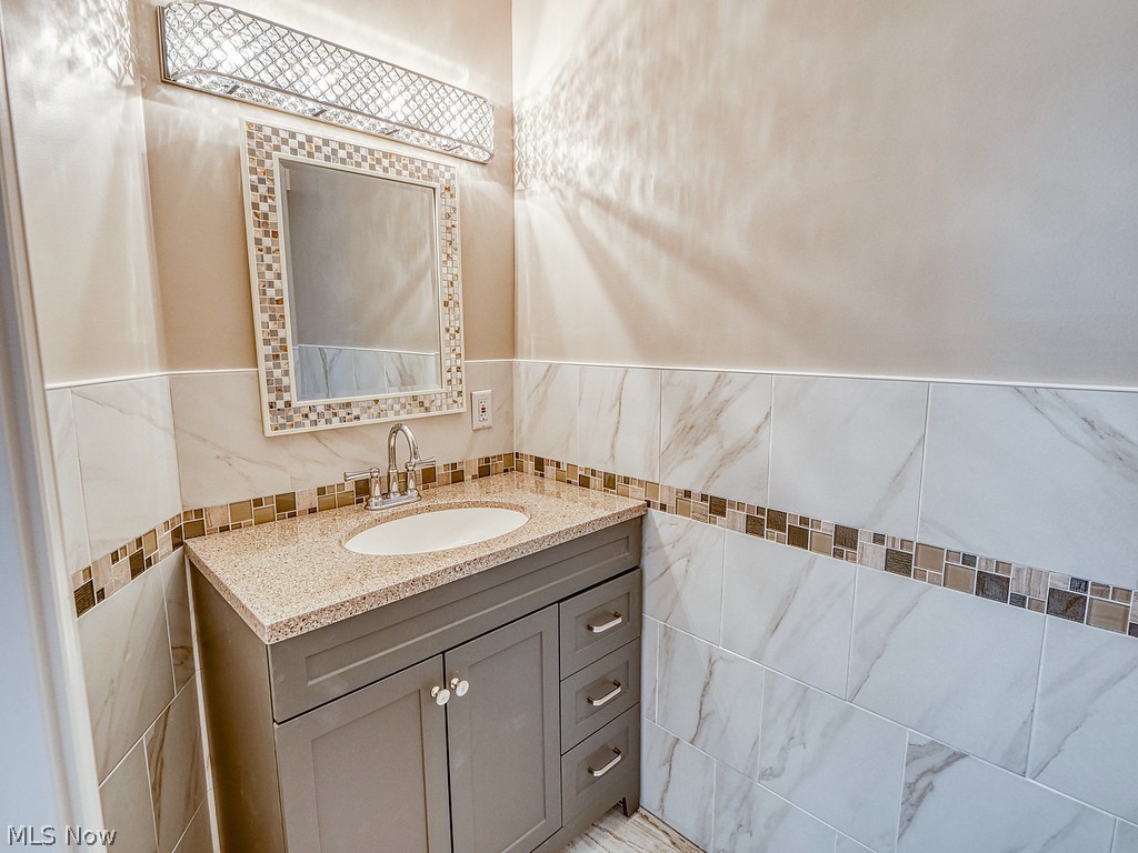 C L & L H Newells - Residential