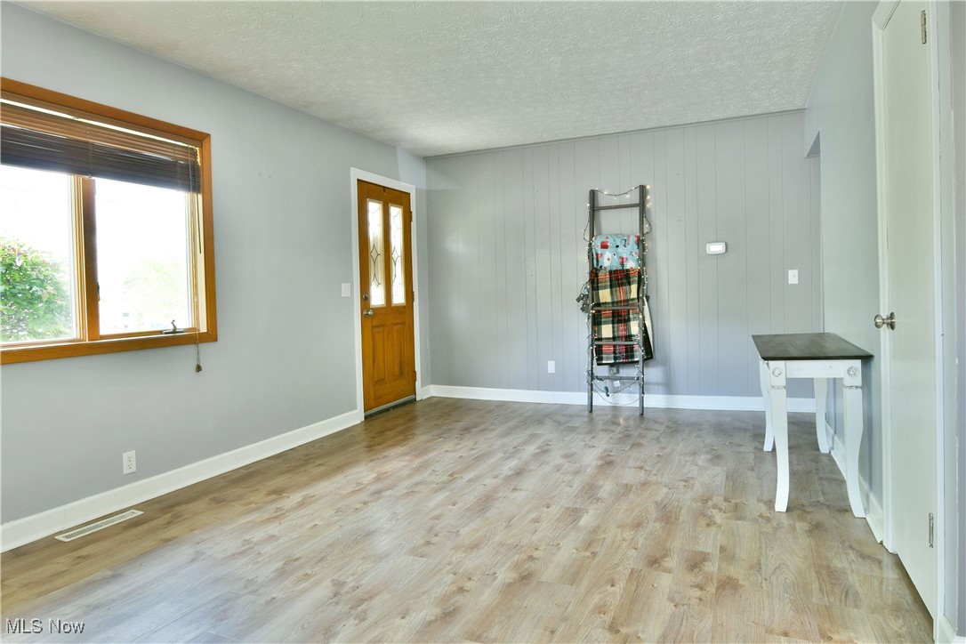 788 Virginia Drive, Warren, Ohio image 4