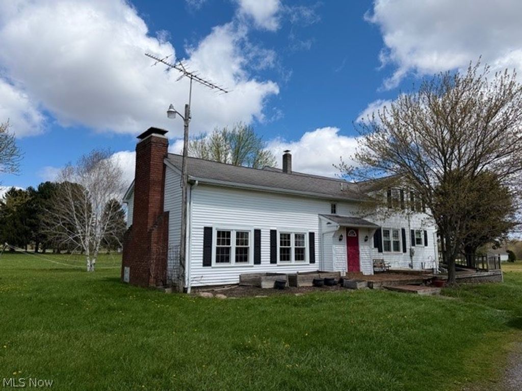 Photo of 9077 Youngstown Kingsville Road, Farmdale, OH 44417 (MLS # 5203006)