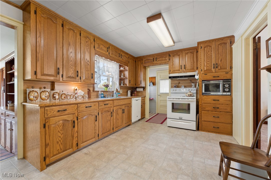 3307 Lincoln Street, Canton, Ohio image 21