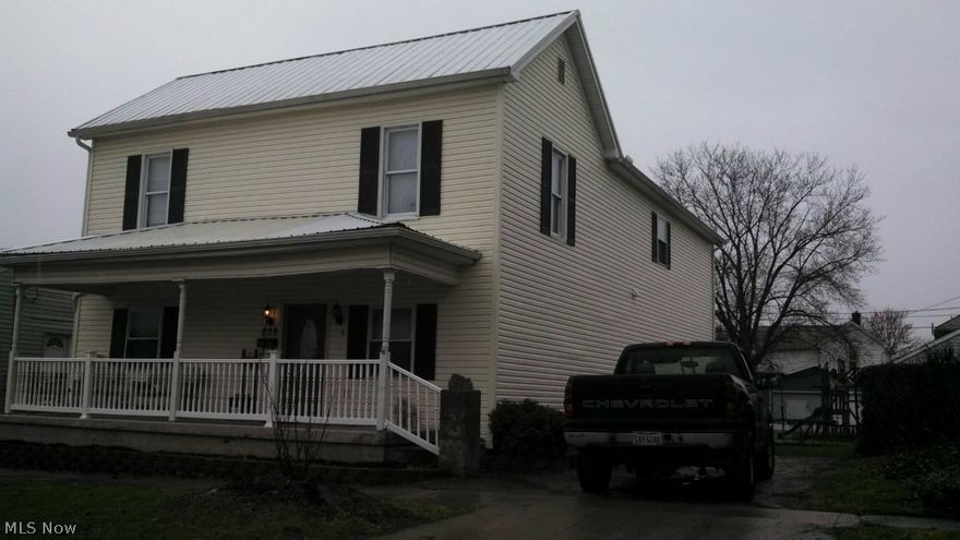 Room to spare in this totally remodeled two story in Caldwell. This home was gutted and an enormous addition was added to the rear of the home. This home has over 2200 square feet of newer living space remodeled in 2008. 4 bedroom and 2.5 baths, 2 car attached garage, master bedroom suite with bath and walk in closet. Covered front porch, new kitchen and baths. 2nd floor laundry, walk in closets throughout, kitchen pantry, his and her closets in the master suite and a jetted tub. Great home in Caldwell on a quiet street.