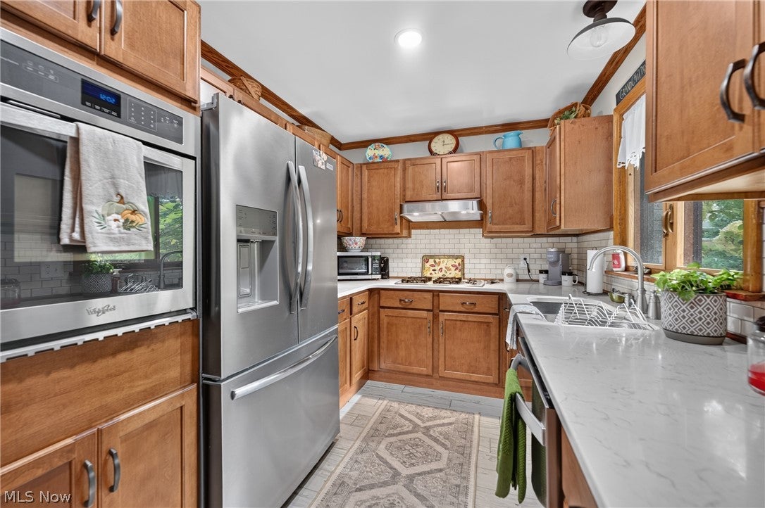 408 E 18th Street