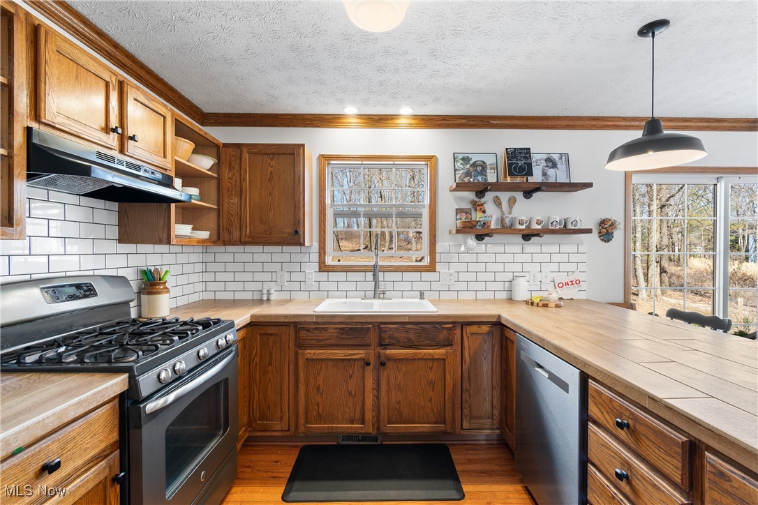 2611 Pine Lake Trail, Uniontown, Ohio image 11