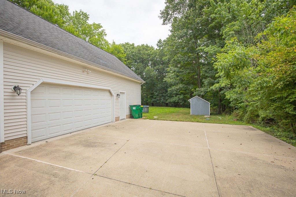 City/Willoughby Hills 01 - Residential