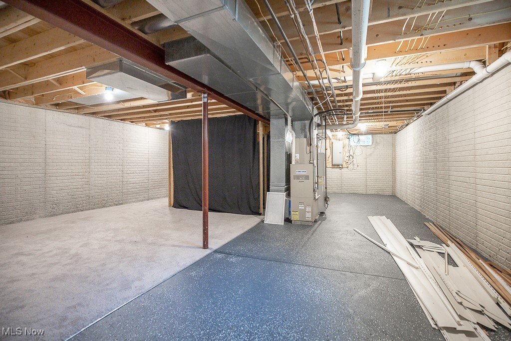 City/Willoughby Hills 01 - Residential