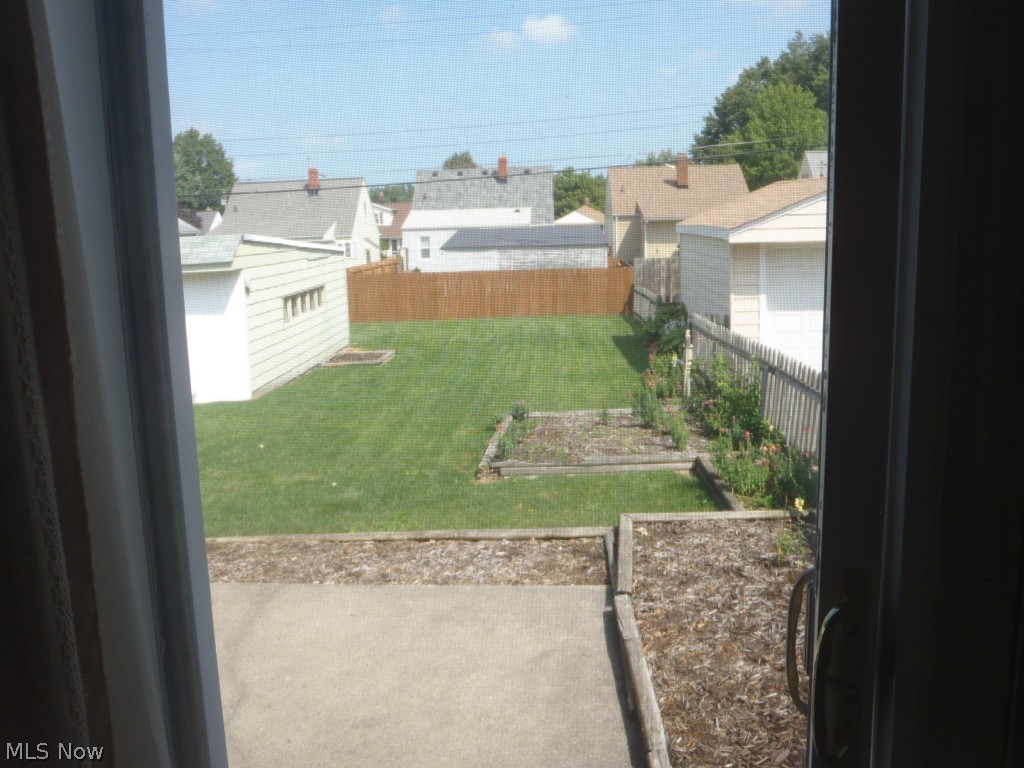 Frst Lawn - Residential