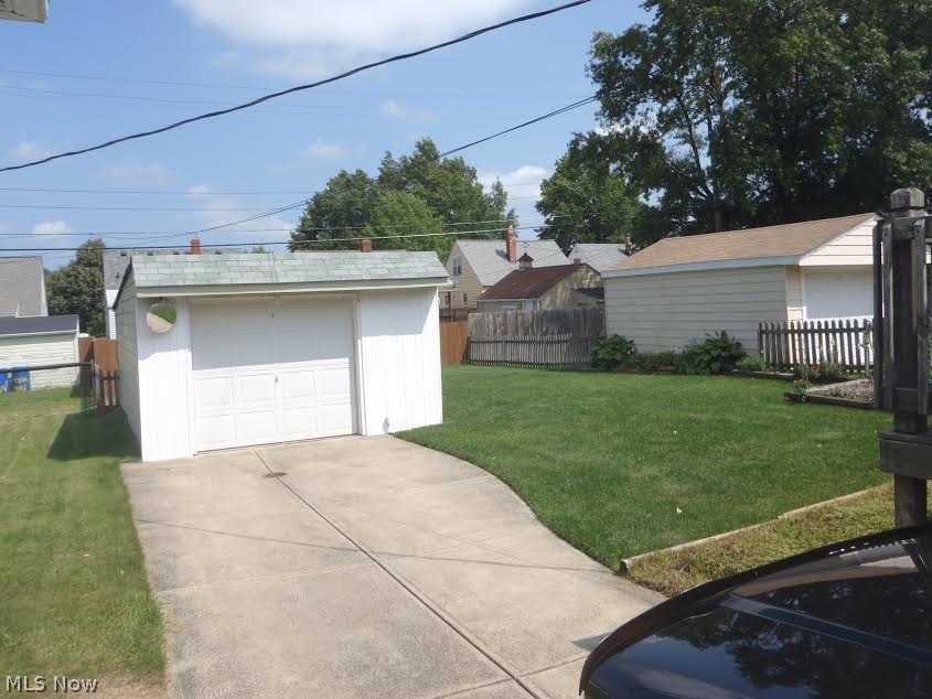 Frst Lawn - Residential