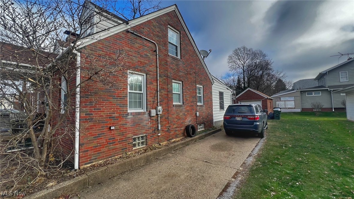 1708 Gibbs Avenue, Canton, Ohio image 2