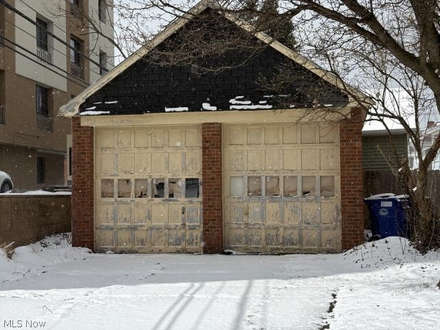 12008 Buckingham Avenue