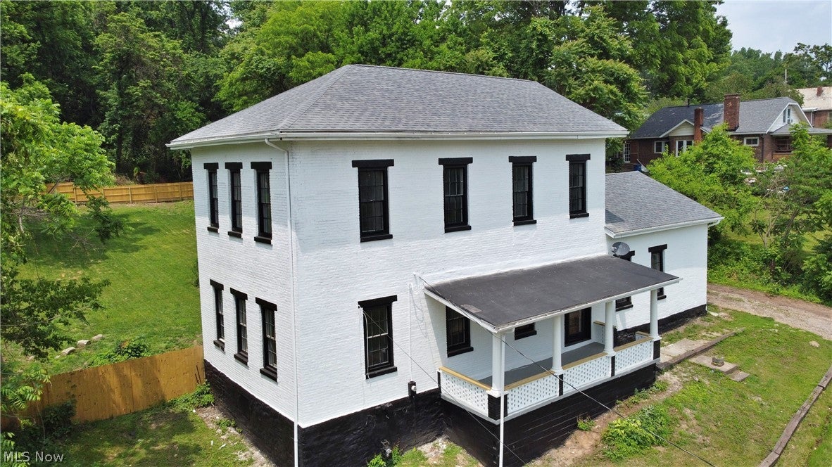 1521 Adamsville Road