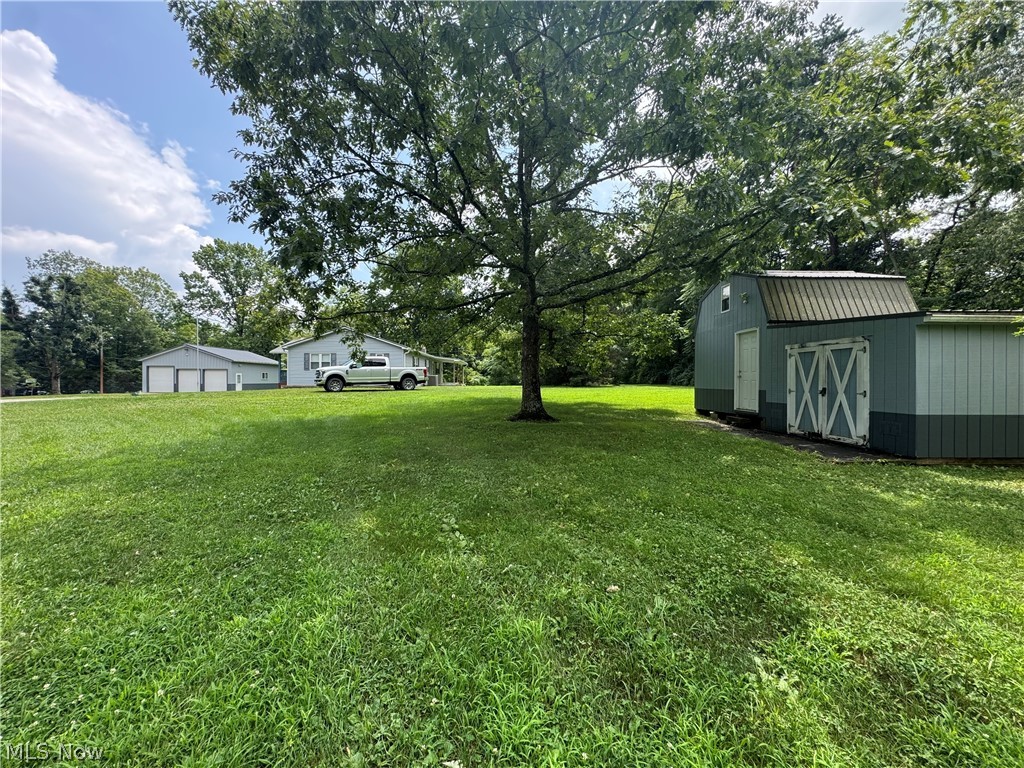 30 Lakeview Drive - Photo 4