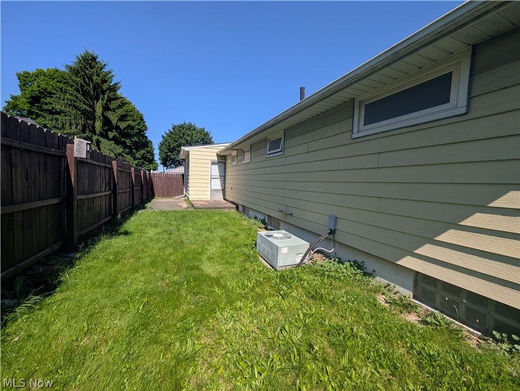 Photo of 3612 Lotus Place SW, Canton, OH 44710 (MLS # 5215243)