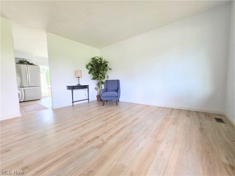 Tiny photo for 801 Heather Place, Belpre, OH 45714 (MLS # 5239370)