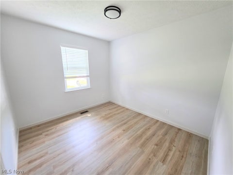 Tiny photo for 801 Heather Place, Belpre, OH 45714 (MLS # 5239370)
