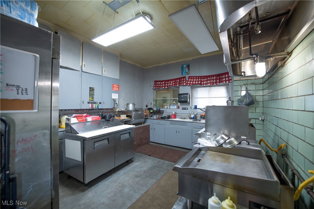 Village/Mineral City - Commercial Sale