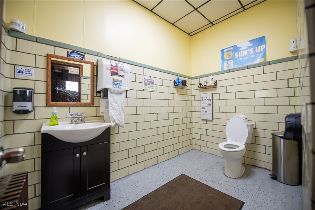 Village/Mineral City - Commercial Sale