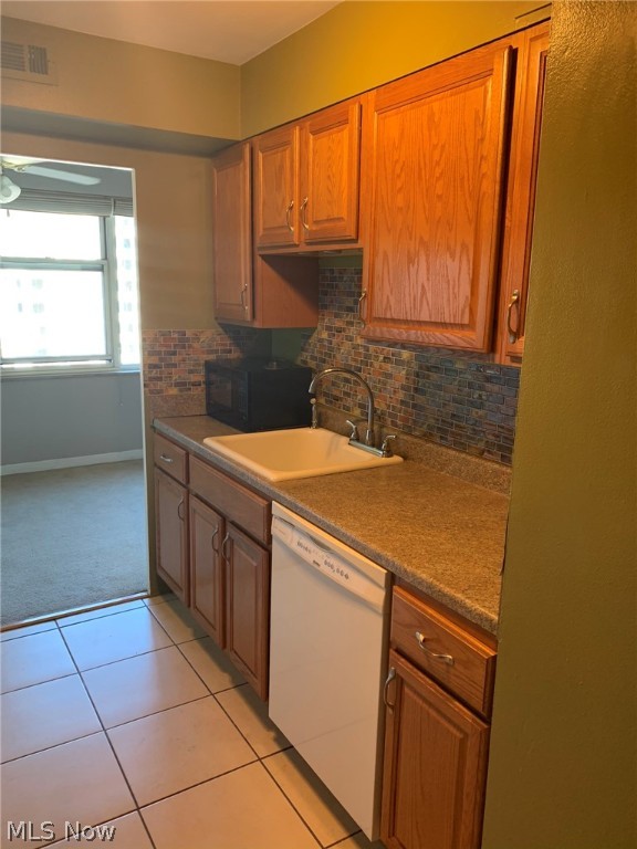 Lake House Condo - Residential