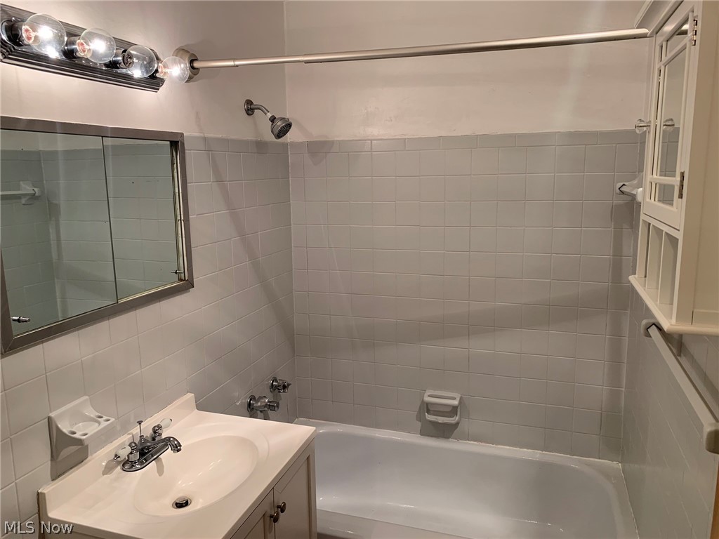 Lake House Condo - Residential