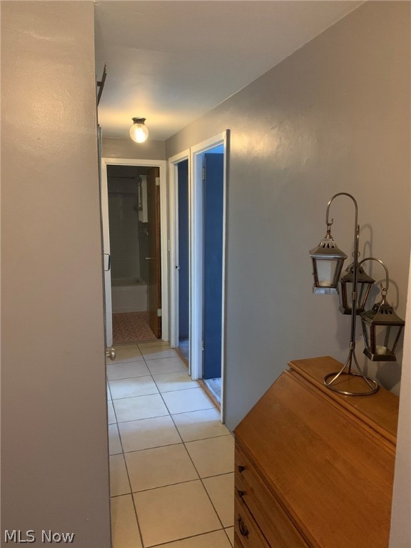 Lake House Condo - Residential