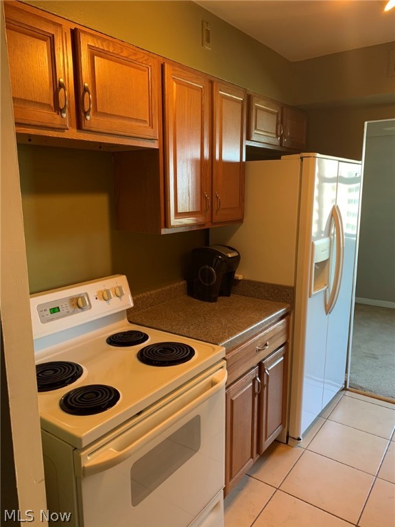 Lake House Condo - Residential