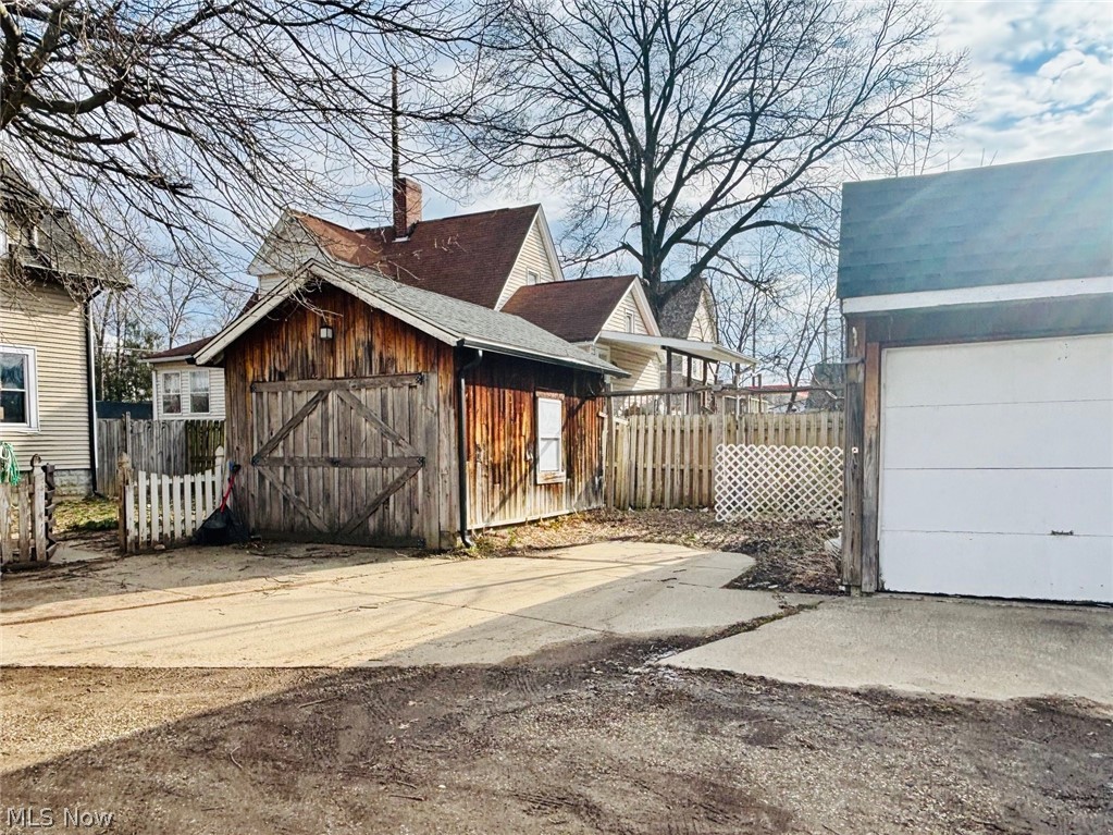 R Wood - Residential