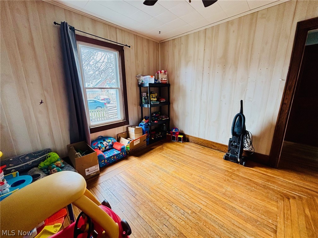 R Wood - Residential