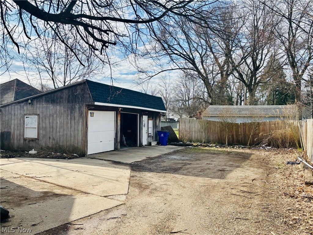 R Wood - Residential