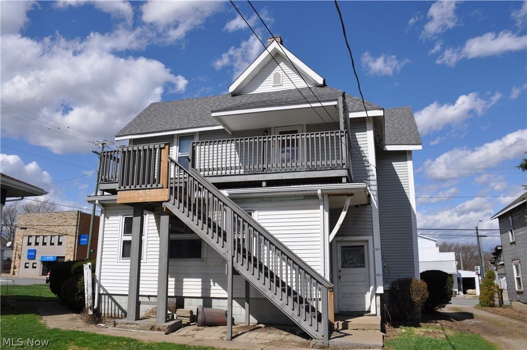 Photo of 11 E Main Street, Dalton, OH 44618 (MLS # 5194167)