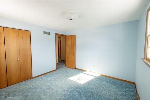 Tiny photo for 425 Providence Avenue SE, New Philadelphia, OH 44663 (MLS # 5178869)