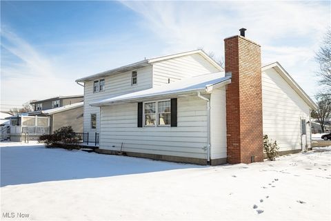 Tiny photo for 425 Providence Avenue SE, New Philadelphia, OH 44663 (MLS # 5178869)