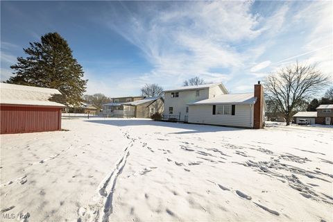 Tiny photo for 425 Providence Avenue SE, New Philadelphia, OH 44663 (MLS # 5178869)