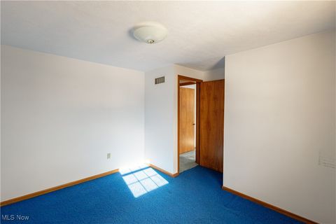 Tiny photo for 425 Providence Avenue SE, New Philadelphia, OH 44663 (MLS # 5178869)