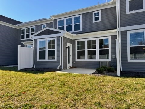726 Harbour Town Court, Avon Lake, Ohio image 2