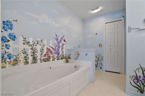 Tiny photo for 421 W Reserve Drive #82, Cuyahoga Falls, OH 44223 (MLS # 5187230)