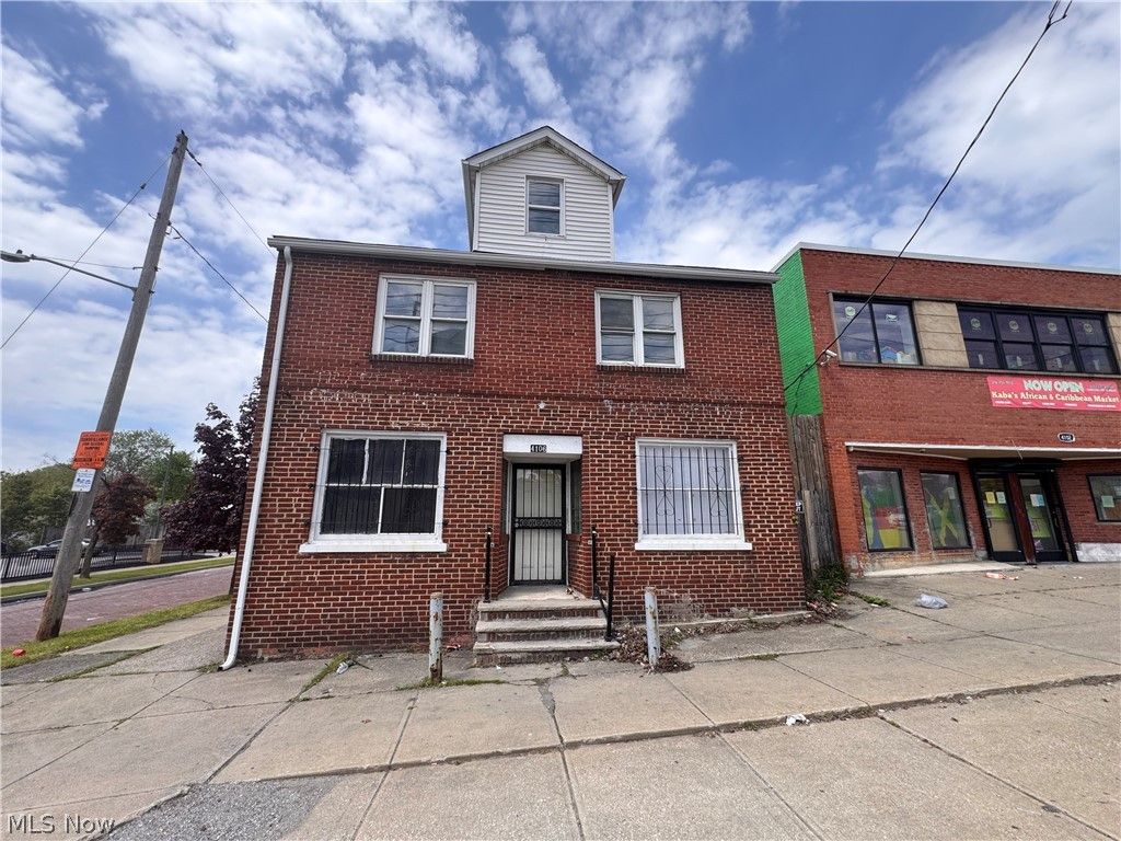 Photo of 4106 Lee Road, Cleveland, OH 44128 (MLS # 5209153)