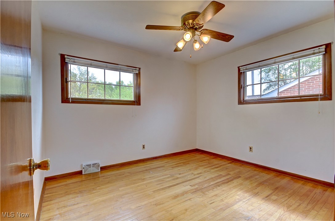 273 E 315th Street, Willowick, Ohio image 14