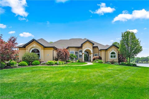 Homes For Sale - 6510 Foxglove Drive<br/> Medina, OH 44256