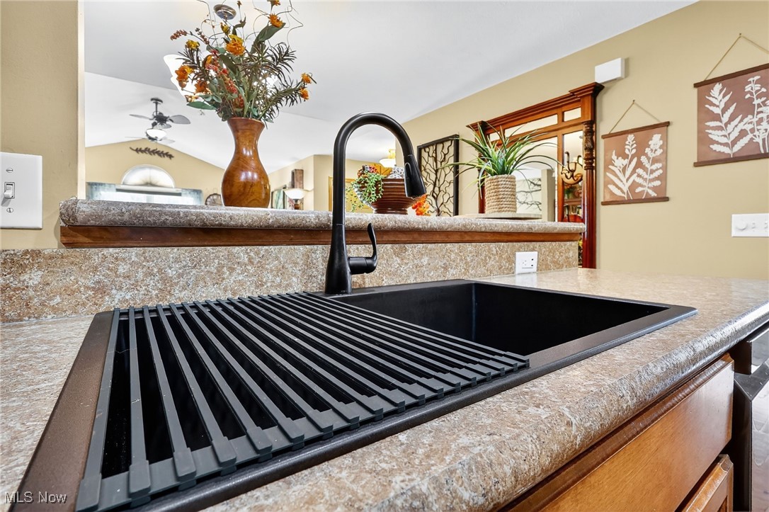 Commons/Vlgs/Wetherington Condo - Residential