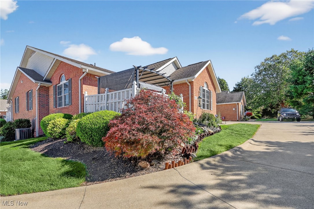 Commons/Vlgs/Wetherington Condo - Residential