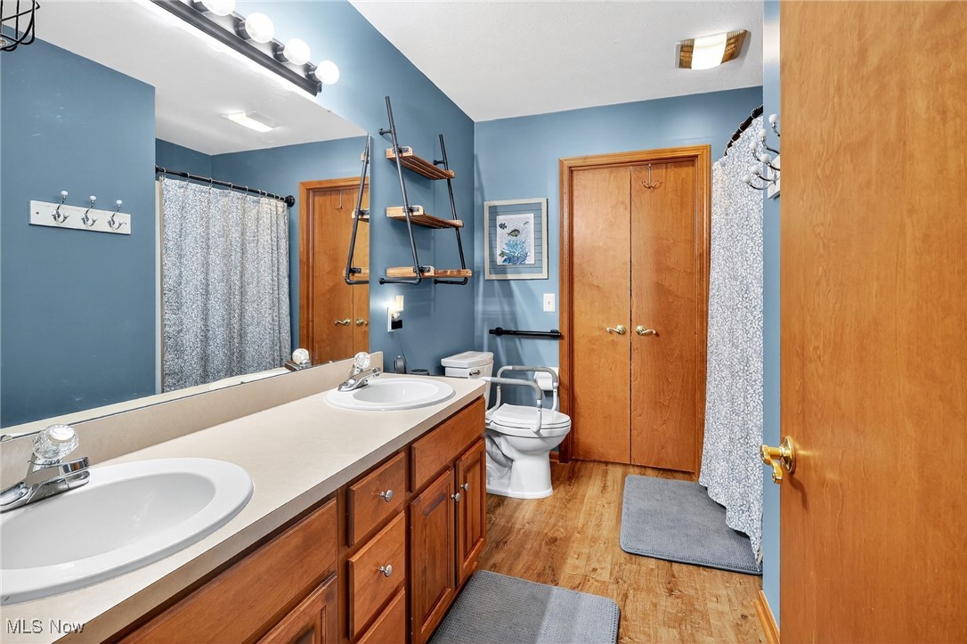 Commons/Vlgs/Wetherington Condo - Residential