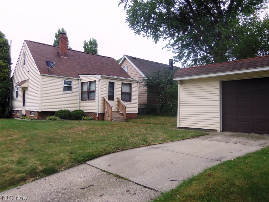 Laura E Sladden - Residential