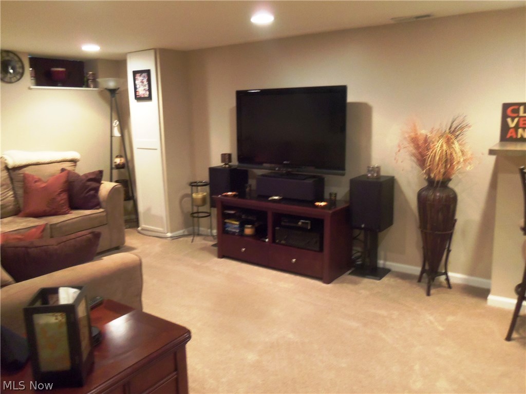 Laura E Sladden - Residential