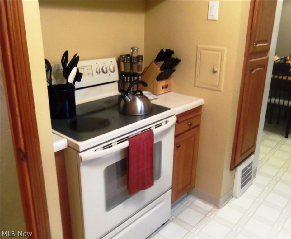 Laura E Sladden - Residential