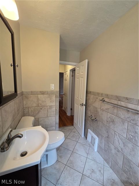 Tiny photo for 472 E 222nd Street, Euclid, OH 44123 (MLS # 5221918)