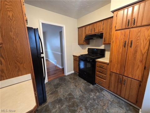 Tiny photo for 472 E 222nd Street, Euclid, OH 44123 (MLS # 5221918)