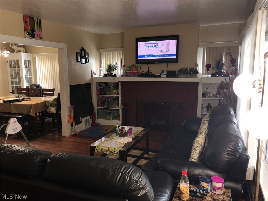 Brooklyn Terrace - Residential Income